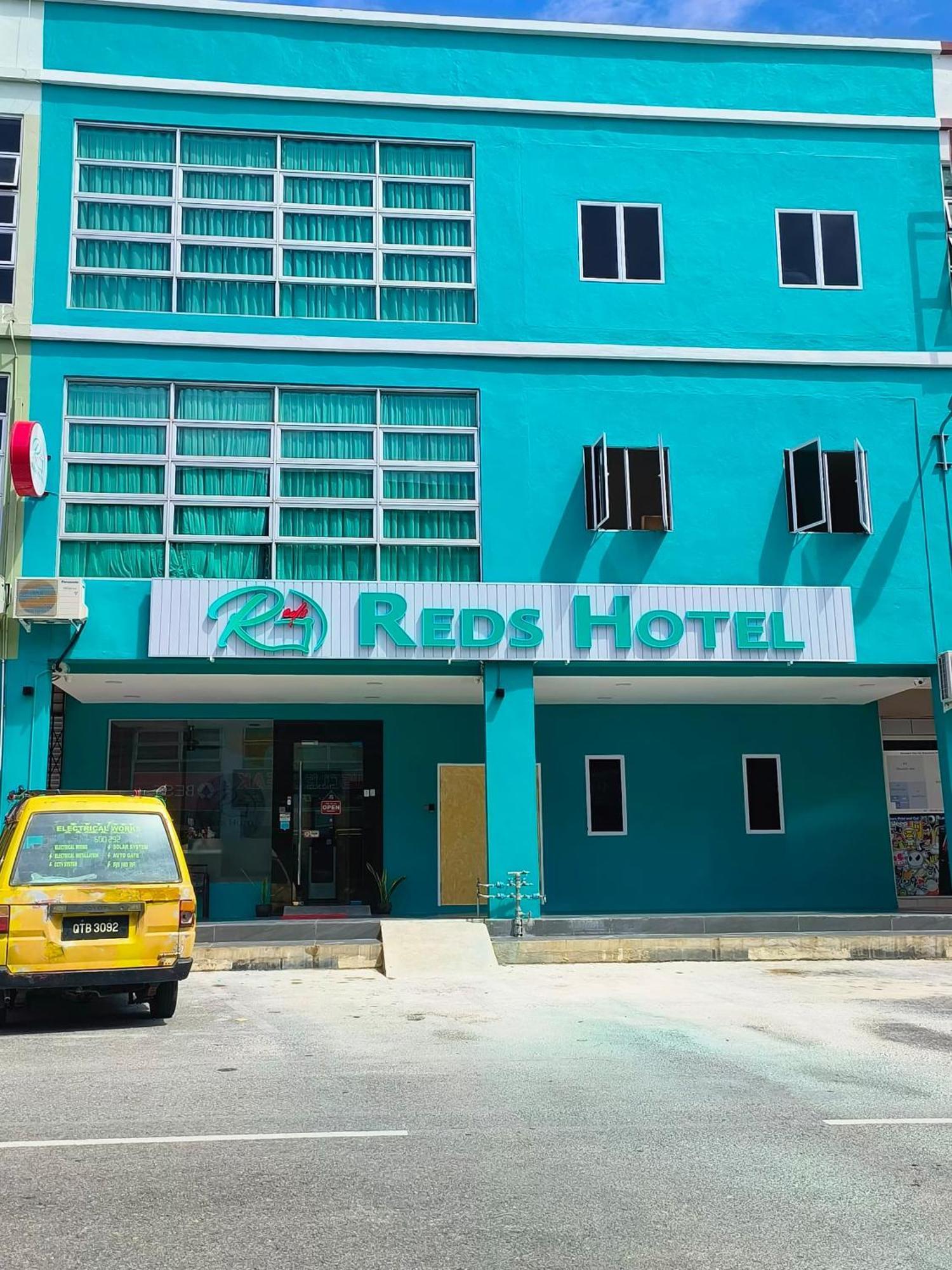 Red'S Hotel Bintulu Buitenkant foto