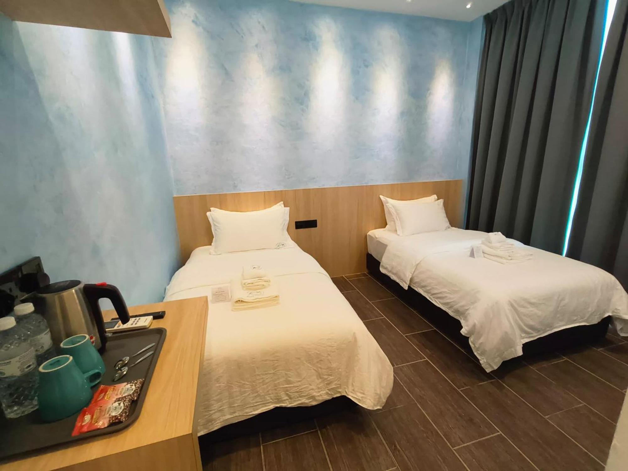 Red'S Hotel Bintulu Buitenkant foto