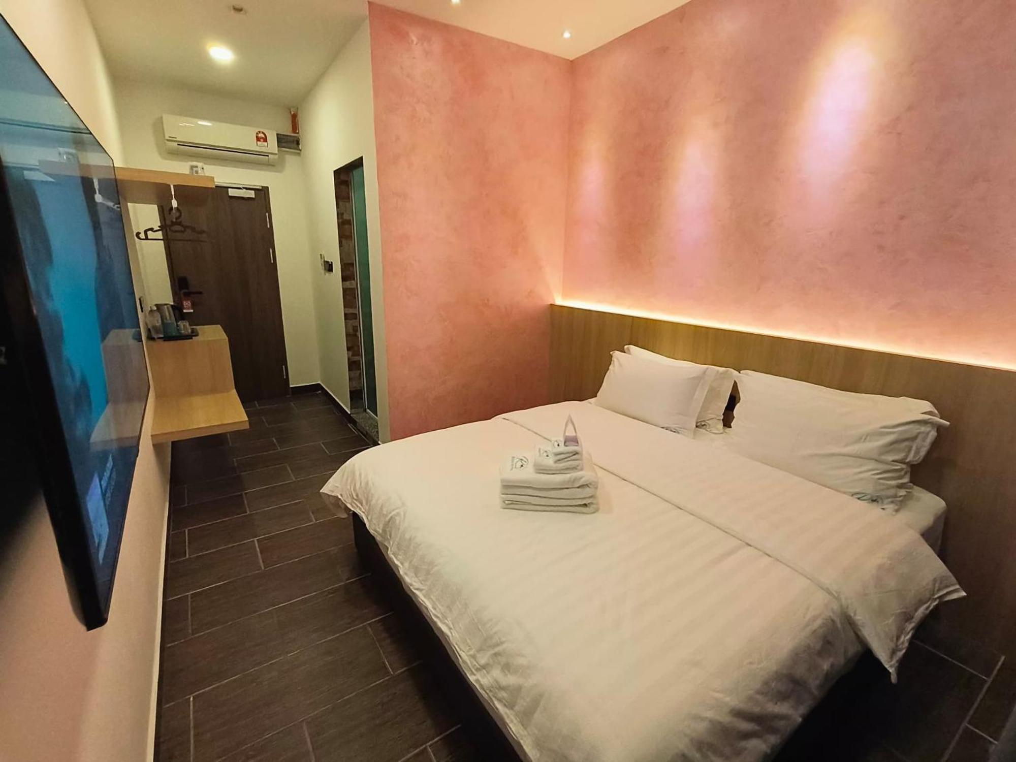 Red'S Hotel Bintulu Buitenkant foto
