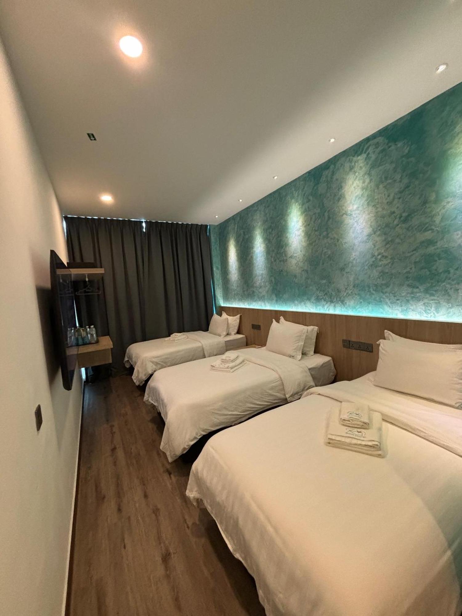 Red'S Hotel Bintulu Buitenkant foto